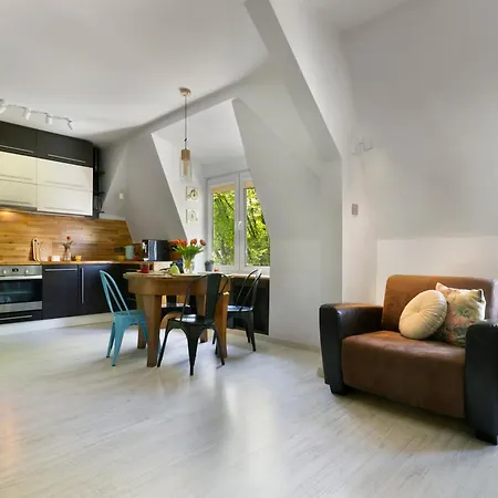 Elite Center Cosy Attic Appartement